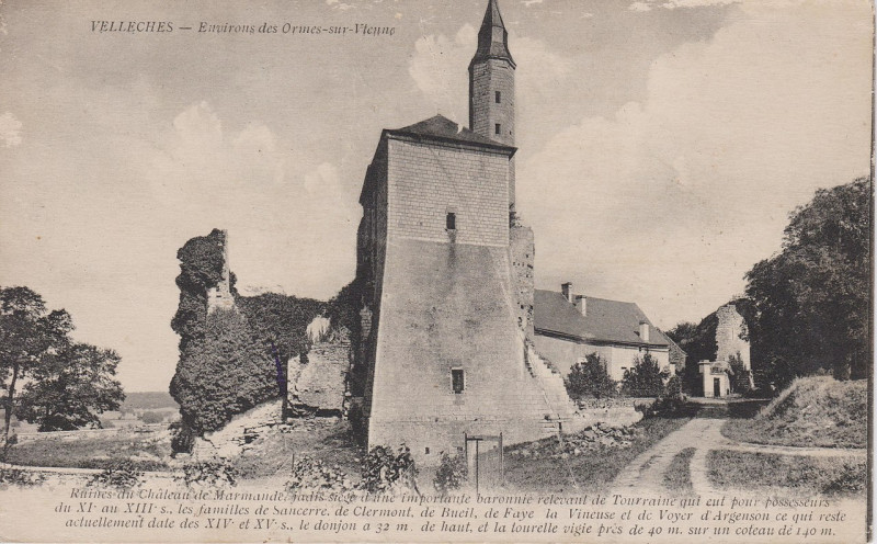 Carte postale ancienne Vellèches - Ruines château de Marmande (CP) à Vellèches
