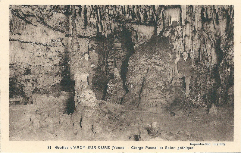 Carte postale ancienne Arcy-sur-Cure-Fr-89-les grottes-07
