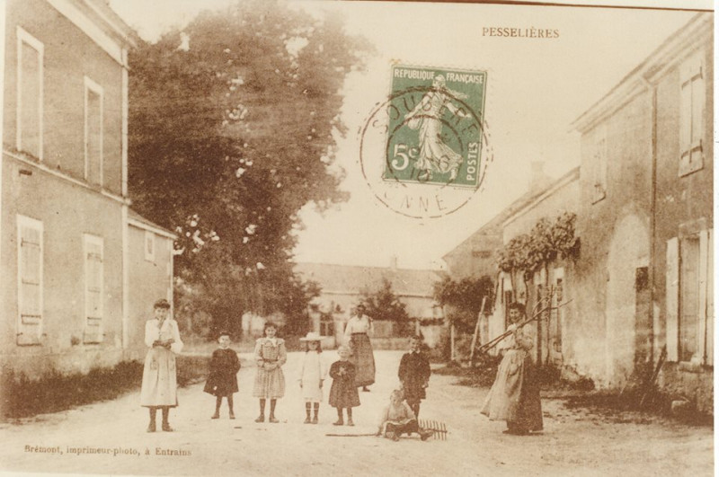 Carte postale ancienne Pesselières - carte postale ancienne