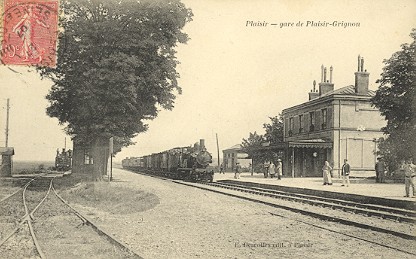 Carte postale ancienne Plaisir grignon gare