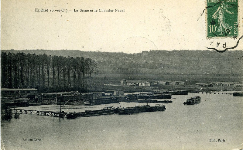 Carte postale ancienne Epône - La Seine et le Chantier Naval