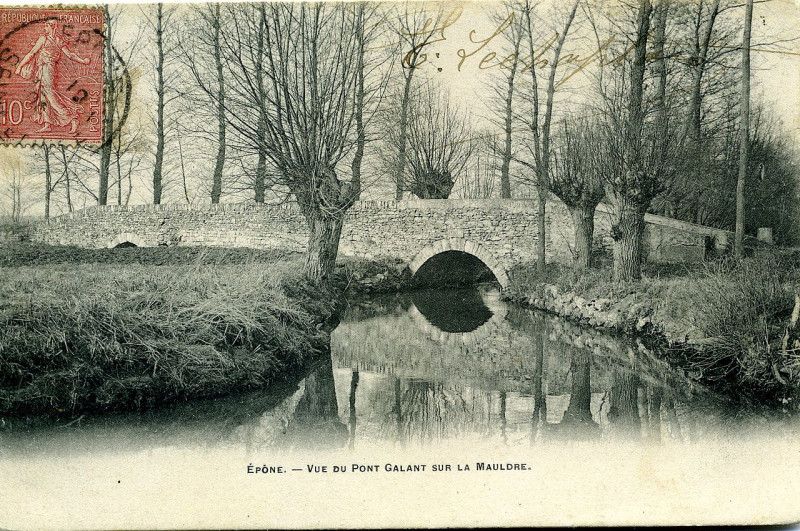 Carte postale ancienne Epône - Le pont Galant sur la mauldre01