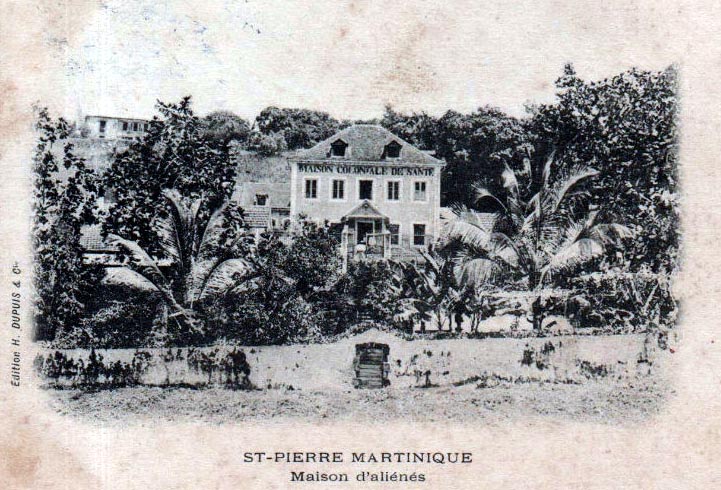 Carte postale ancienne Maison coloniale de santé