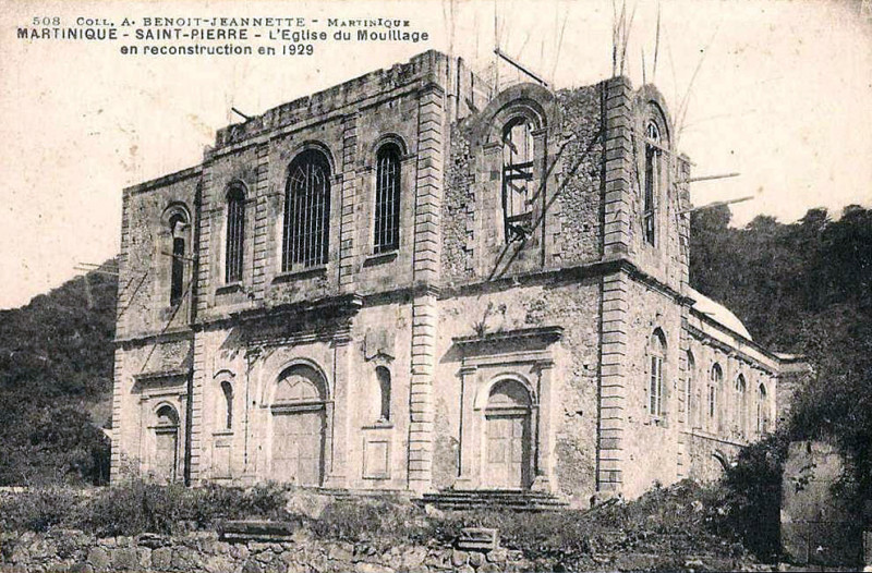 Carte postale ancienne Saint-Pierre, Eglise du Mouillage en 1929