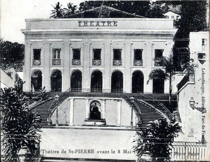 Carte postale ancienne Théâtre de Saint-Pierre en 1900