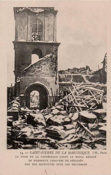 Carte postale ancienne Tour subsistante de la cathédrale de Saint-Pierre le 10 mai 1902