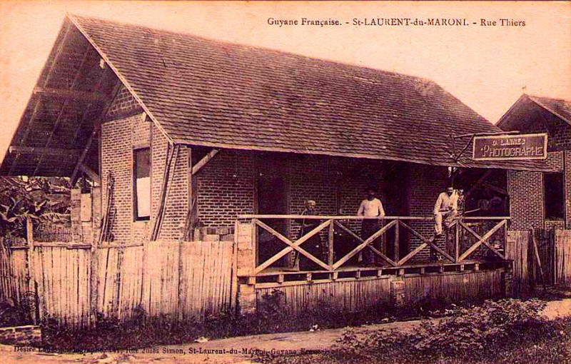 Carte postale ancienne Dl Rue Thiers à Saint-Laurent-du-Maroni