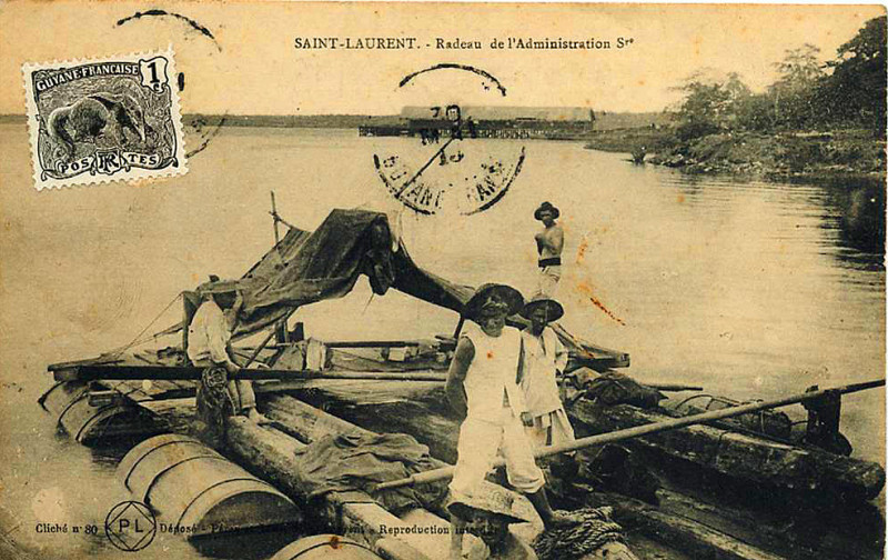 Carte postale ancienne Pl Radeau de l'Administration à Saint-Laurent-du-Maroni
