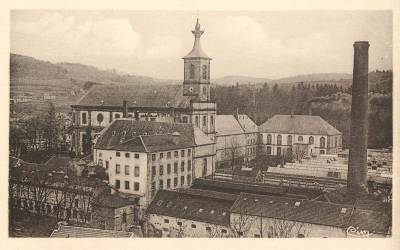 Carte postale ancienne Abbaye de Moyenmoutier au XXe siècle