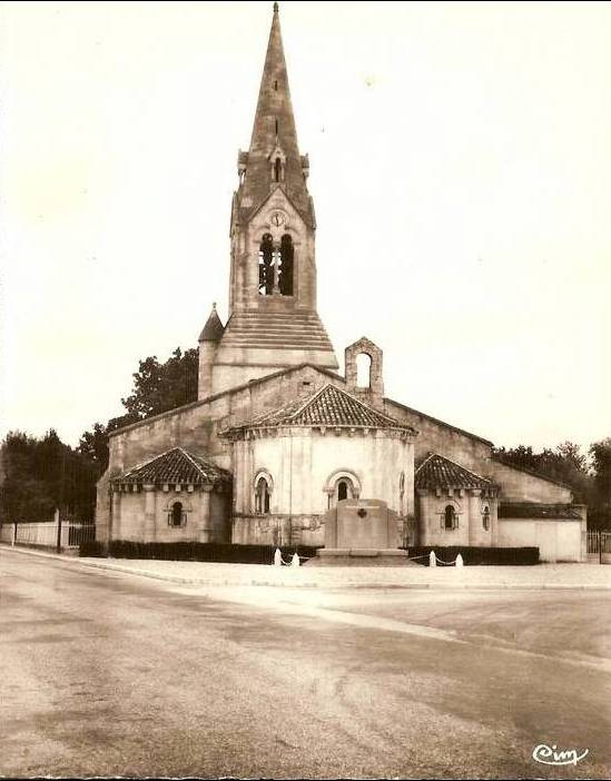 Carte postale ancienne Izon l'eglise 1