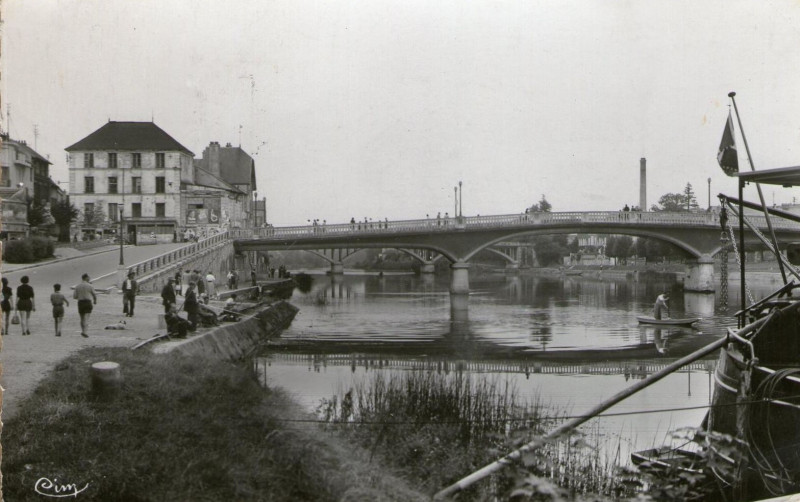Carte postale ancienne L2191 - Lagny-sur-Marne - Pont de fer