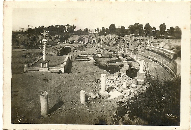 Carte postale ancienne Ruines de Carthage (amphithéâtre)