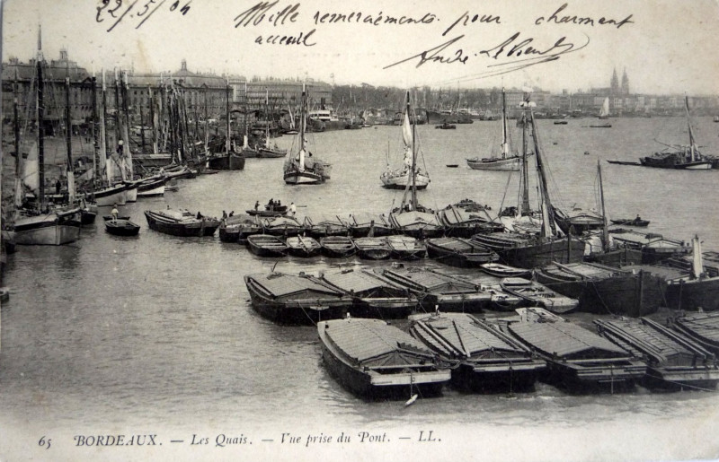Carte postale ancienne Bordeaux - Les quais 13 à Bordeaux