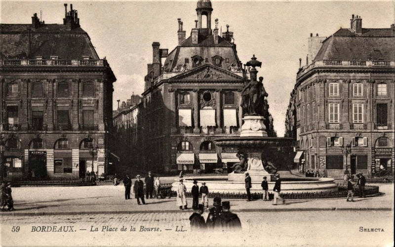Carte postale ancienne Bordeaux - Place de la Bourse 2 à Bordeaux