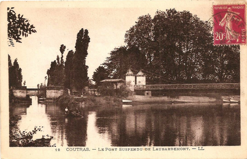 Carte postale ancienne Coutras - pont de Laubardemont