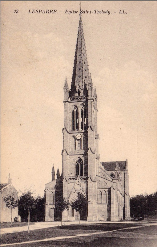 Carte postale ancienne Lesparre - église Saint-Trélody 2