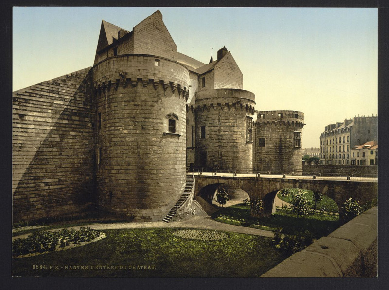 Carte postale ancienne L'Entrée du Château à Nantes