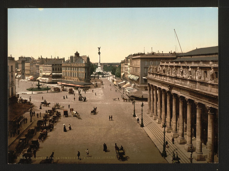 Carte postale ancienne La Comédie and rue Juillet XXX, Bordeaux, France-LCCN2001697586 à Bordeaux