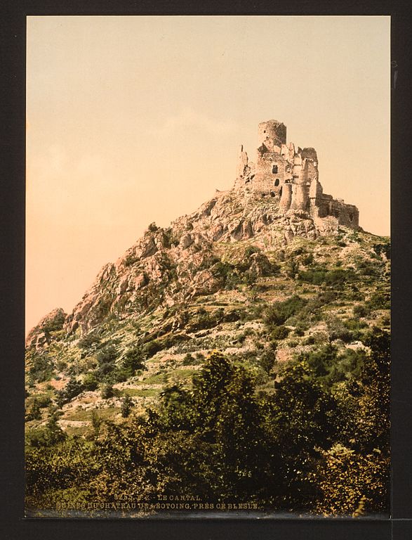 Carte postale ancienne Le Cantal, Chateau de Leoting, near Blesle, Auvergne Mountains, France-LCCN2001697576