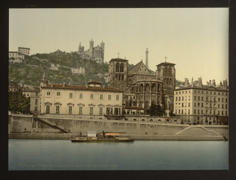 Carte postale ancienne Cathedral and Notre Dame de Fourviere, Lyons, France-LCCN2001698422 à Lyon