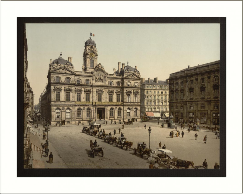 Carte postale ancienne Place de Terreaux Lyons France à Lyon