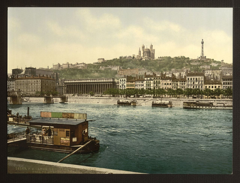 Carte postale ancienne The Hill of Fourvière from St. Antoine Quay, Lyons, France-LCCN2001698434 à Lyon