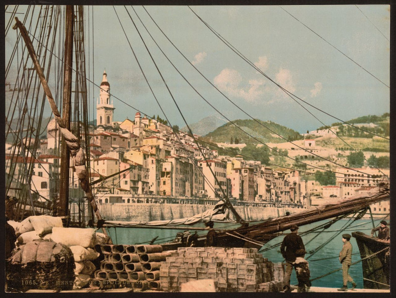 Carte postale ancienne View from the harbor, Mentone, Riviera-LCCN2001699303