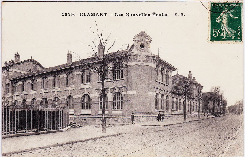 Carte postale ancienne Les Nouvelles Ecoles à Clamart