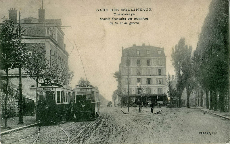 Carte postale ancienne Gare des Moulineaux - Tramways - Société francaise des munitions de tir et de guerre à Issy-les-Moulineaux