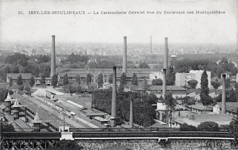 Carte postale ancienne Issy-Les-Moulineaux, La Cartoucherie Gévelot vue du Boulevard des Montquartiers à Issy-les-Moulineaux