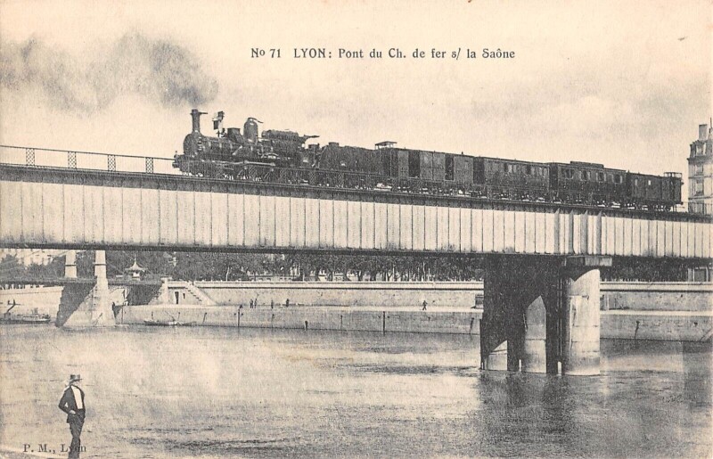 Carte postale ancienne Lyon Pont Du Chemin De Fer Sur La Saone