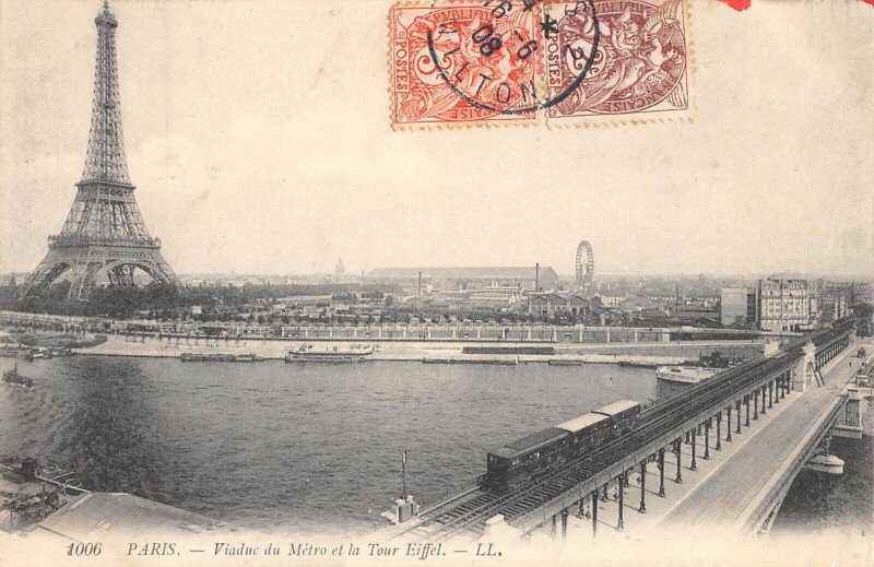 Carte postale ancienne Viaduc du Métro et la Tour Eiffel à Paris 16e