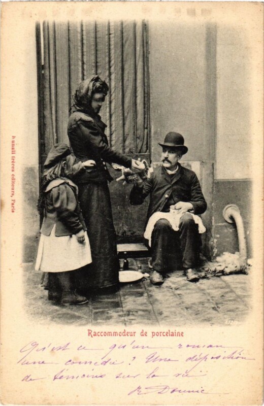 Carte postale ancienne Paris Petits Metiers Raccomodeur de porcelaine