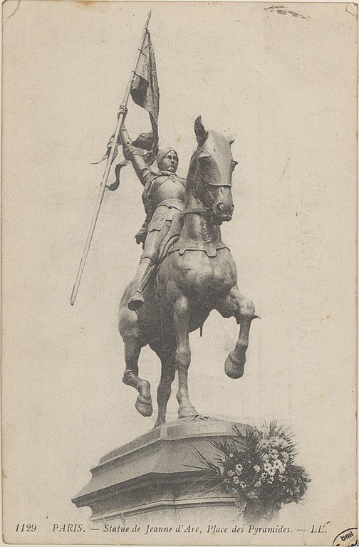 Carte postale ancienne Paris, Statue de Jeanne d'Arc, Place des Pyramides Cp 2291 Pr