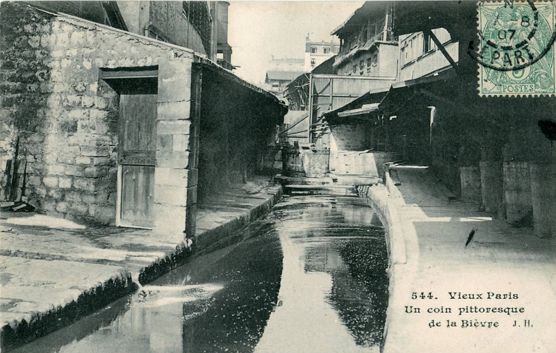 Carte postale ancienne Paris 13e Un coin pittoresque de la Bievre. Vieux Paris à Paris 13e