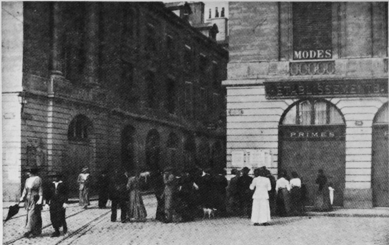Carte postale ancienne Placards place royale 1914 1007136