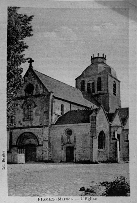 Carte postale ancienne ReConstruction ste Macre Fismes 1008454