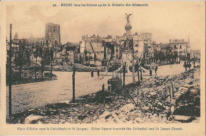 Carte postale ancienne Reims-Fr-51-en ruine-place d'Erlon-a1