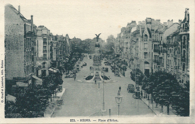 Carte postale ancienne Reims-Fr-51-place d'Erlon-reconstruit-A