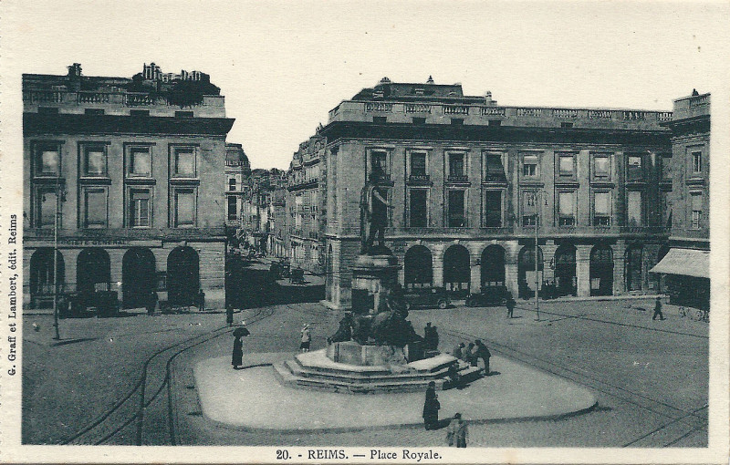 Carte postale ancienne Reims-Fr-51-place Royale-reconstruit-A