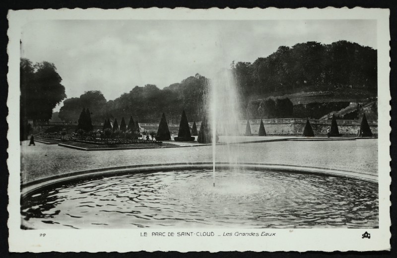 Carte postale ancienne Les Grandes Eaux à Saint-Cloud