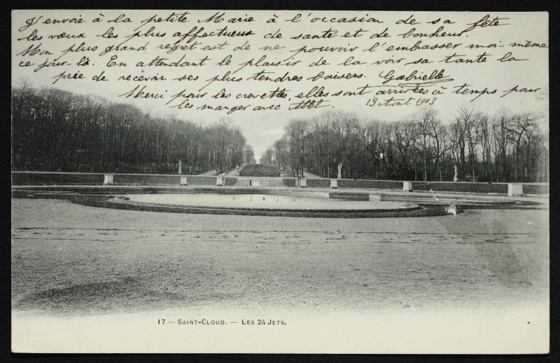 Carte postale ancienne Les 24 Jets à Saint-Cloud