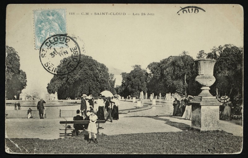 Carte postale ancienne Les 24 Jets à Saint-Cloud