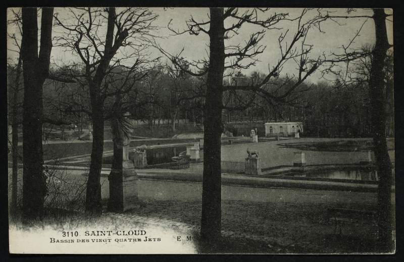 Carte postale ancienne Bassin des vingt quatre Jets à Saint-Cloud