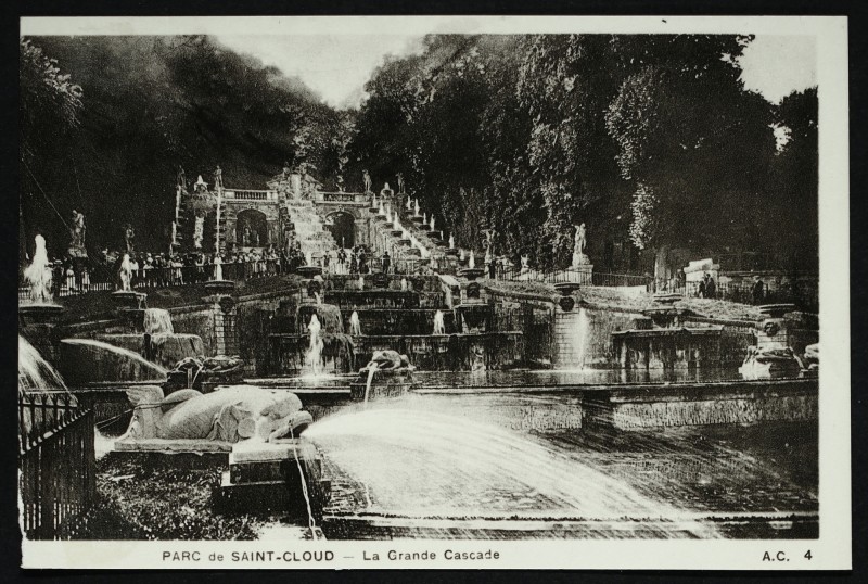 Carte postale ancienne La Grande Cascade à Saint-Cloud