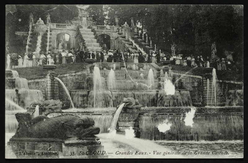 Carte postale ancienne Grandes Eaux - Vue générale de la Grande Cascade à Saint-Cloud