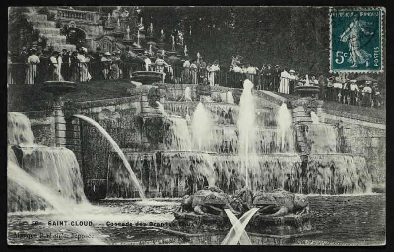 Carte postale ancienne Cascade des Grandes Eaux à Saint-Cloud