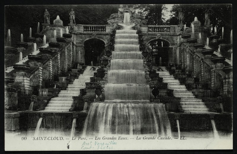 Carte postale ancienne Les Grandes Eaux - La Grande Cascade à Saint-Cloud