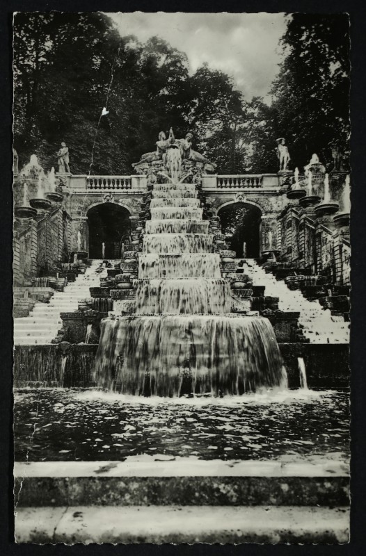 Carte postale ancienne La Grande Cascade à Saint-Cloud