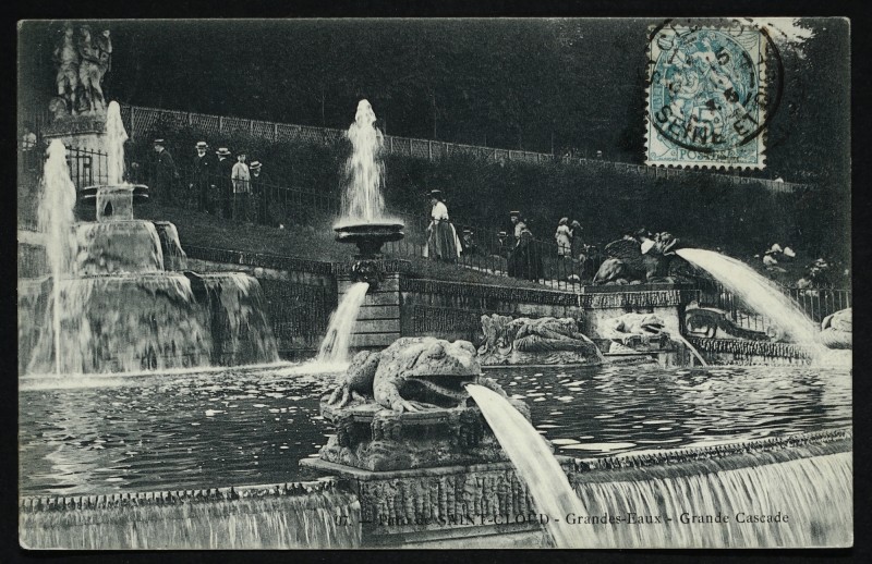 Carte postale ancienne Grandes Eaux - GrandeCascade [Le Dragon] à Saint-Cloud